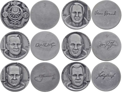СССР набор из 6 медалей 1975 союз-аполлон, В. Брандт, Д. Слейтон, Т. Стаффорт, А. Леонов, Б. Кубасов, диаметр медалей 40 мм., без коробки  алюминий   UNC 1085-2-41