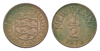 Гернси 1/2 нового пенни 1971 Елизавета II (1952-2022), герб KM 20 бронза 4702-735