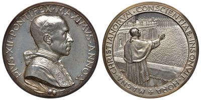 Ватикан медаль 1939-1958 Пий XII, выступление Папы на балконе 44,0 мм, 23,9 гр серебро UNC 1090-4-13