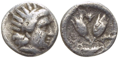 Кария, о-в Родос диобол 275-250 гг. до н.э. голова Гелиоса в профиль/два розовых бутона, 0,89 гр BMC 65-6 серебро 1073-11-94